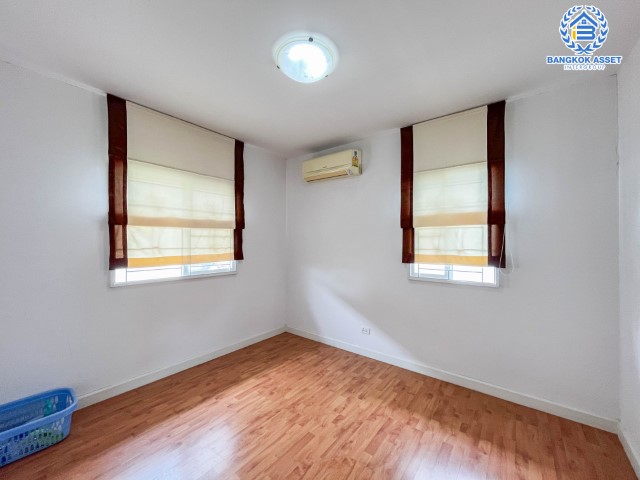 *****บ้านเดี่ยวมือสองย่านปทุมธานี ม.พฤกษาวิลเลจ30 เดอะซีซั่น แจ้งวัฒนะ-ราชพฤกษ์ หลังมุม! เนื้อที่กว้างขวางเกือบ 61 ตร.ว. ฟังก์ชัน 3 ห้องนอน 2 ห้องน้ำ 2 ที่จอดรถ บนทำเลยอดเยี่ยม เชื่อมต่อถ.345, ถ.ชัยพฤกษ์, ถ.แจ้งวัฒนะ ใกล้เมืองทองธานี และทางด่วน "แจ้งวัฒนะ" จองเลย!